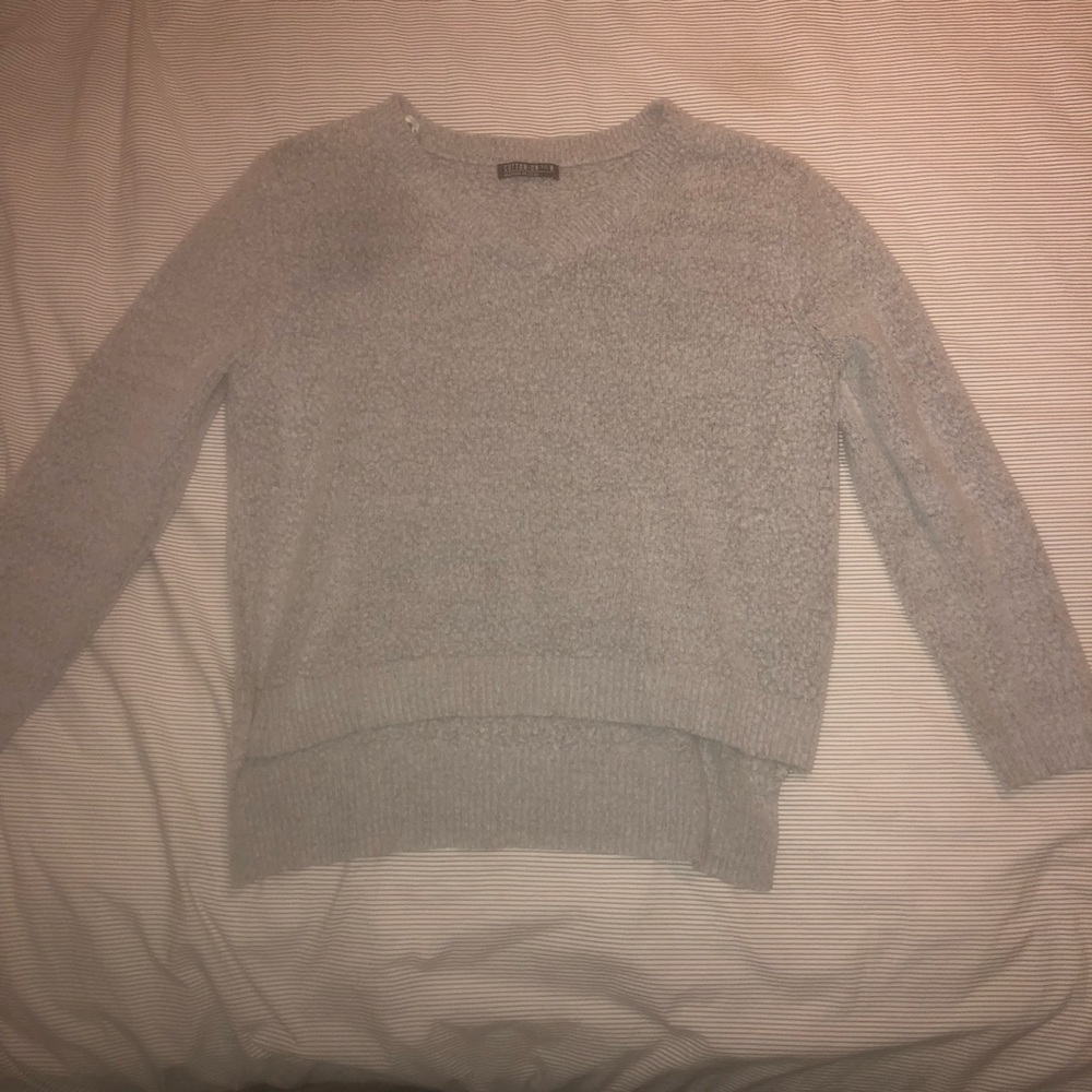 GREY KNITTED SWEATER